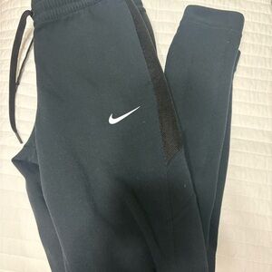 Nike Women’s Black Jogger Pants